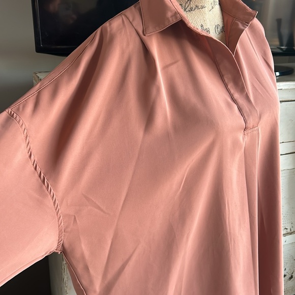 Jodifl rust split neck collar dolman sleeve hi lo oversized blouse - Picture 3 of 16